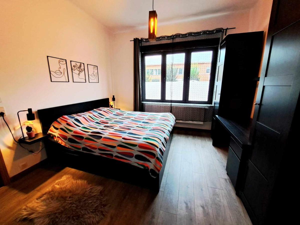 Petite Chambre Dans Une Jolie Colocation Luik Buitenkant foto