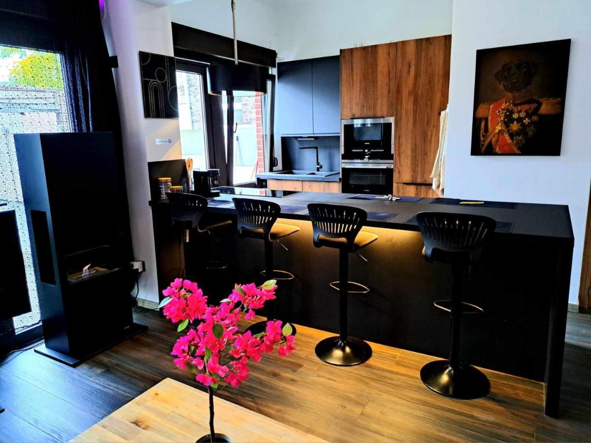 Petite Chambre Dans Une Jolie Colocation Luik Buitenkant foto